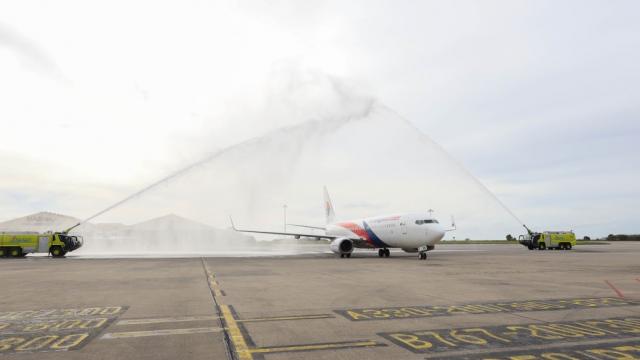 Malaysia Airport Berhad welcomes the return of regular Kota Kinabalu-Narita flights with a water salute. Photo courtesy of Sabah Tourism Board.