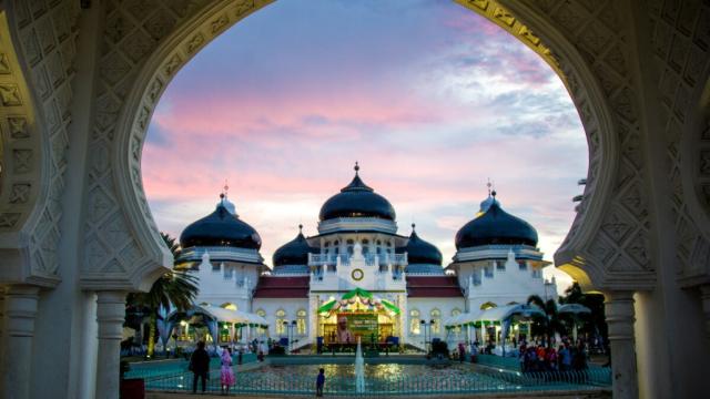 Mosque in Indonesia. Photo credit: Asian Development Bank.